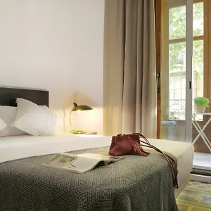 som-nit-triomf.catalonia-hotels.com/
